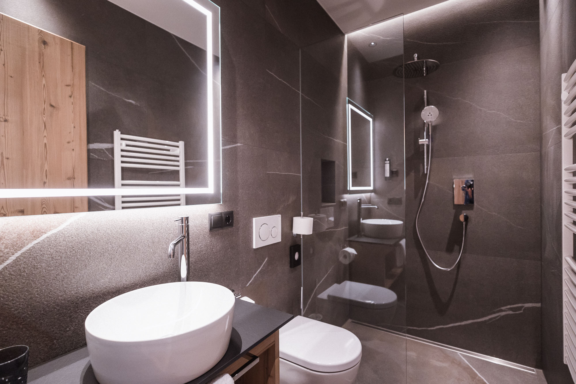 Badezimmer im Apartment AhriaNova - AHRIA Apartments