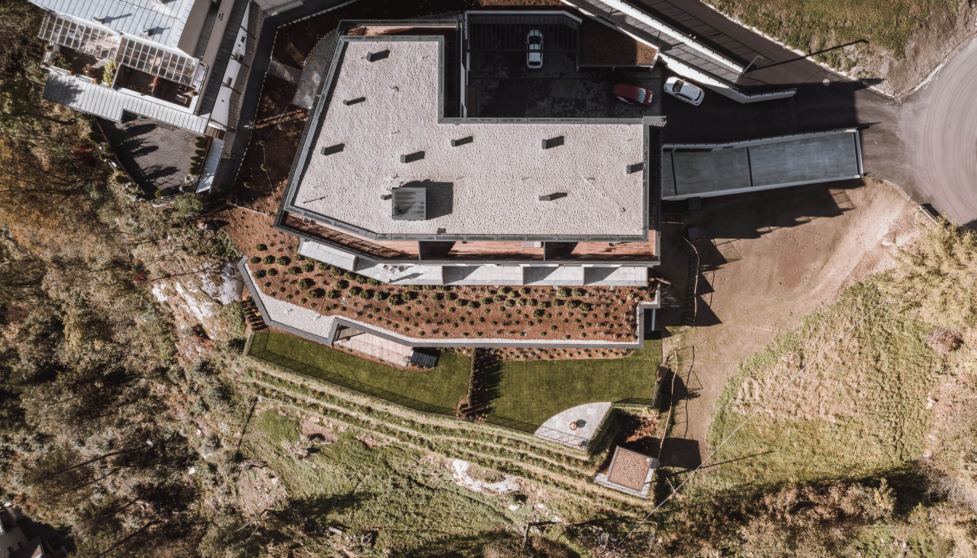 Draufsicht aufs Apartment AhriaPura im Sommer - AHRIA Apartments